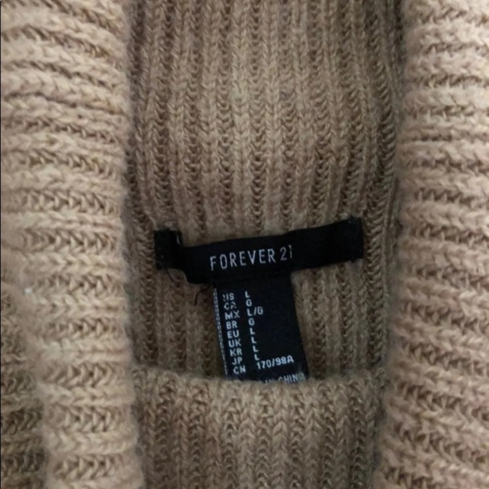 Turtle neck - Picture 3 of 3